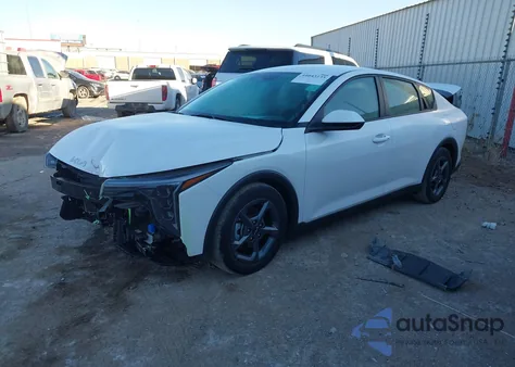 2025 Kia K4 Lxs z USA, uszkodzony, nr VIN 3KPFT4DE4SE019109